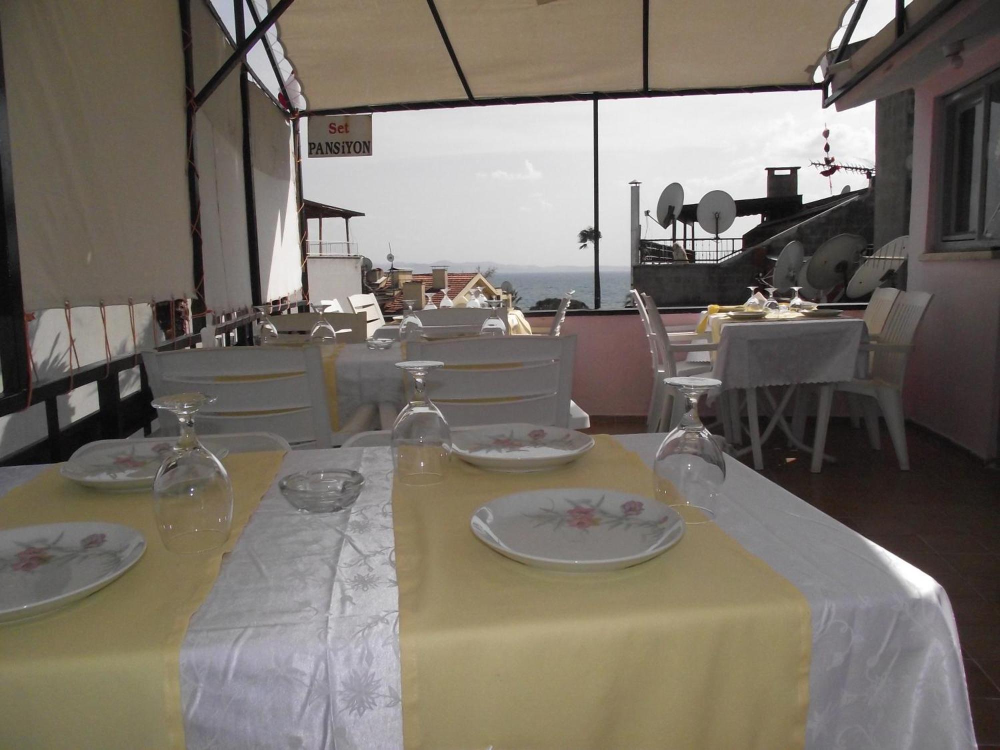 Set Arat Motel & Pansiyon Akçay Extérieur photo